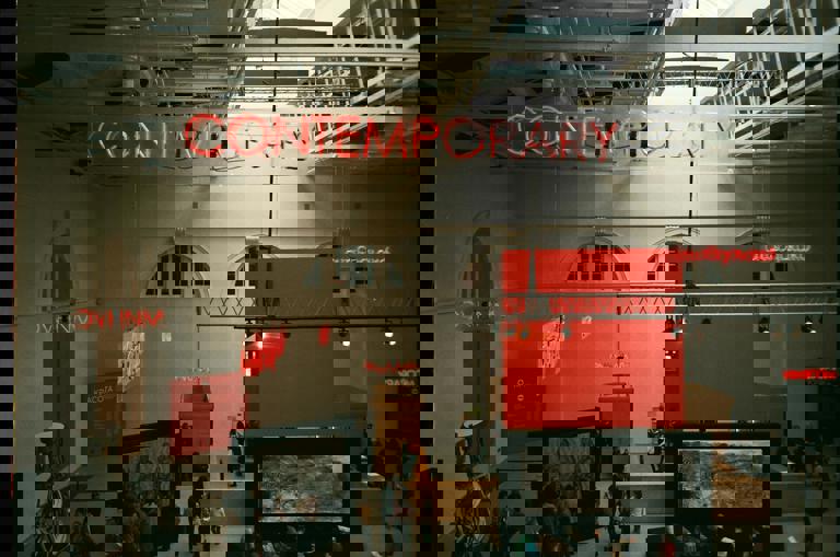 Nova exposição interativa transforma arte antiga em experiência digital imersiva