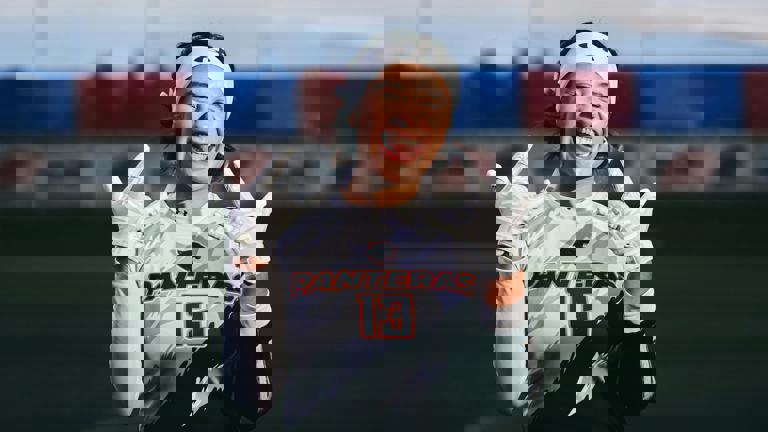 Equipe feminina de vôlei conquista título inédito após emocionante virada